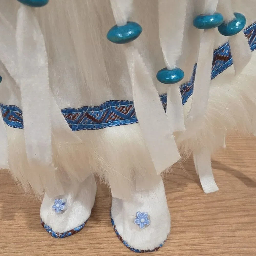 Cholena Native American Doll #40534 - Picture 4 of 8